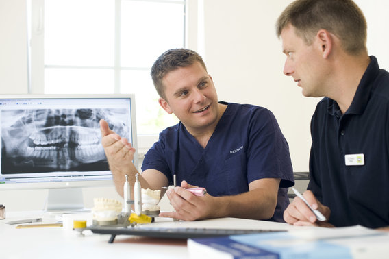 DENTALYS Fachzahnarzt für Oralchirurgie Dr. Daniel Homann in Murnau am Staffelsee - Logo