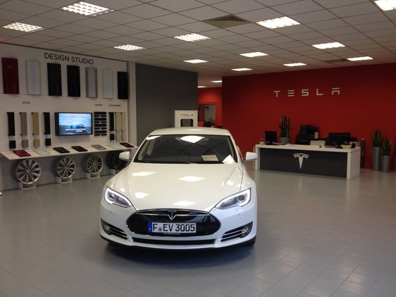 Tesla Motors Store & Service Center Frankfurt in Frankfurt am Main - Logo
