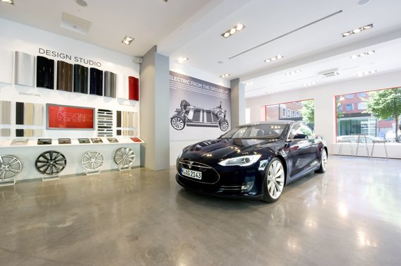 Tesla Motors Service Center München-Feldkirchen in Feldkirchen Kreis München - Logo