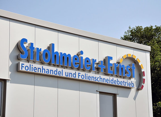 Strohmeier + Ernst GmbH & Co.KG / Folienhandel und Folienschneidebetrieb in Rheda Wiedenbrück - Logo