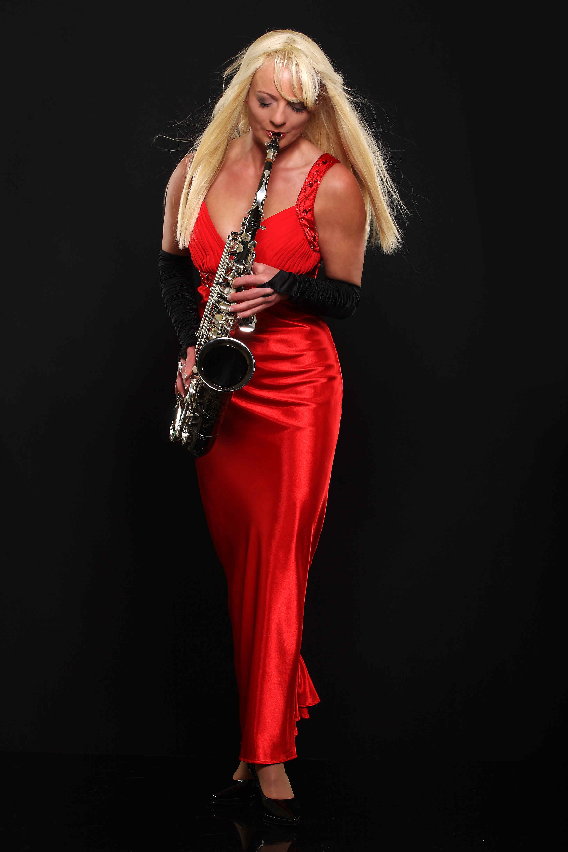 Saxophonistin Kathrin Eipert Showact und Dinnermusik in Brehna Stadt Sandersdorf Brehna - Logo