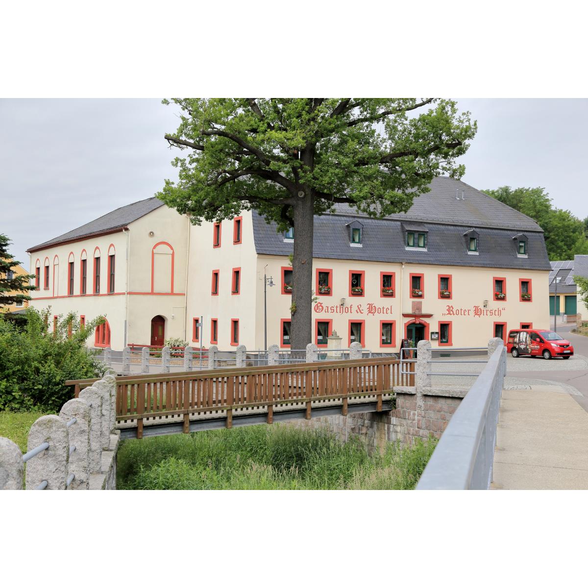 Gasthof und Hotel Roter Hirsch in Claußnitz bei Chemnitz - Logo