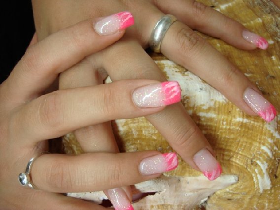 Hand & Nails C. Range in Berlin - Logo