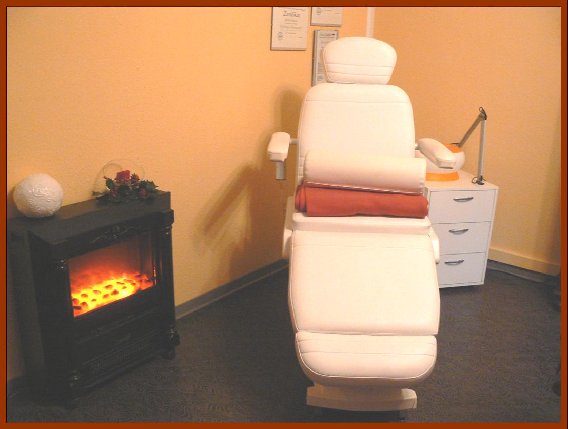 relax yourself Wellnessmassagen und Fußpflege in Köln - Logo