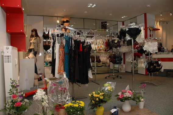 Mode und Desssous Boutique WOMEN in Dresden - Logo