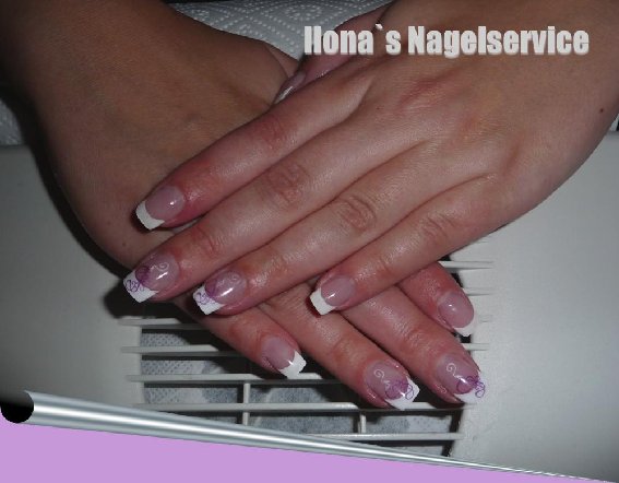 Ilona`s Nagelservice Nagelstudio, FM Group Parfum u. Make Up Beraterin Ilona Laugisch in Plauen - Logo