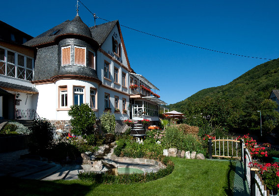 Hotel-Weinberg-Schlößchen in Oberheimbach bei Bingen am Rhein - Logo