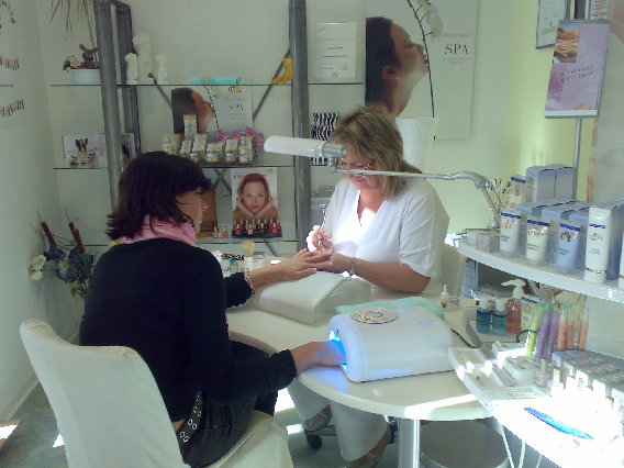 LCN Beauty School Ausbildungsstudio in Langenfeld im Rheinland - Logo