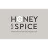 HONEYandSPICE innenarchitektur + design in Wiesbaden - Logo